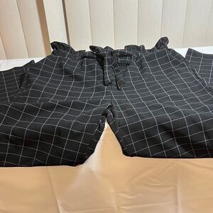 Elegant BlackWomen's pants